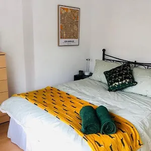 https://cosy-house-lisburn-road.belfasthotelsireland.com