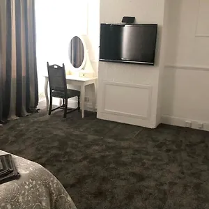 https://ac-lounge-1.cambridgehotelsuk.com
