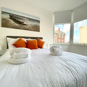 Princess Theatre View By Service Apartment