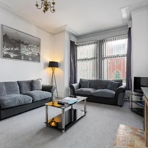 Raikes Parade Victorian - Collection Holiday home
